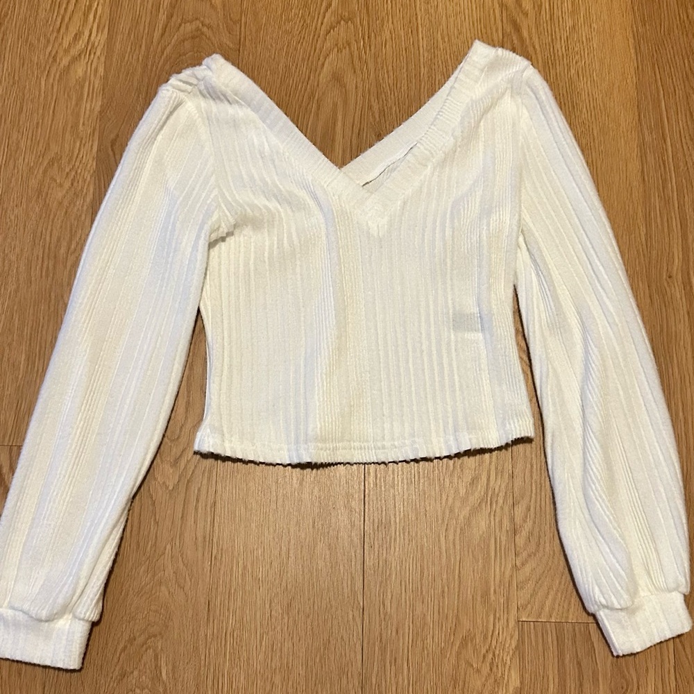 White V-Neck Ribbed Sweater Blouse with Cuffed sleeves